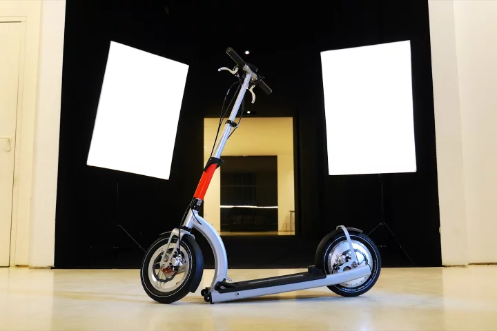 The ElectricMood folding electric scooter