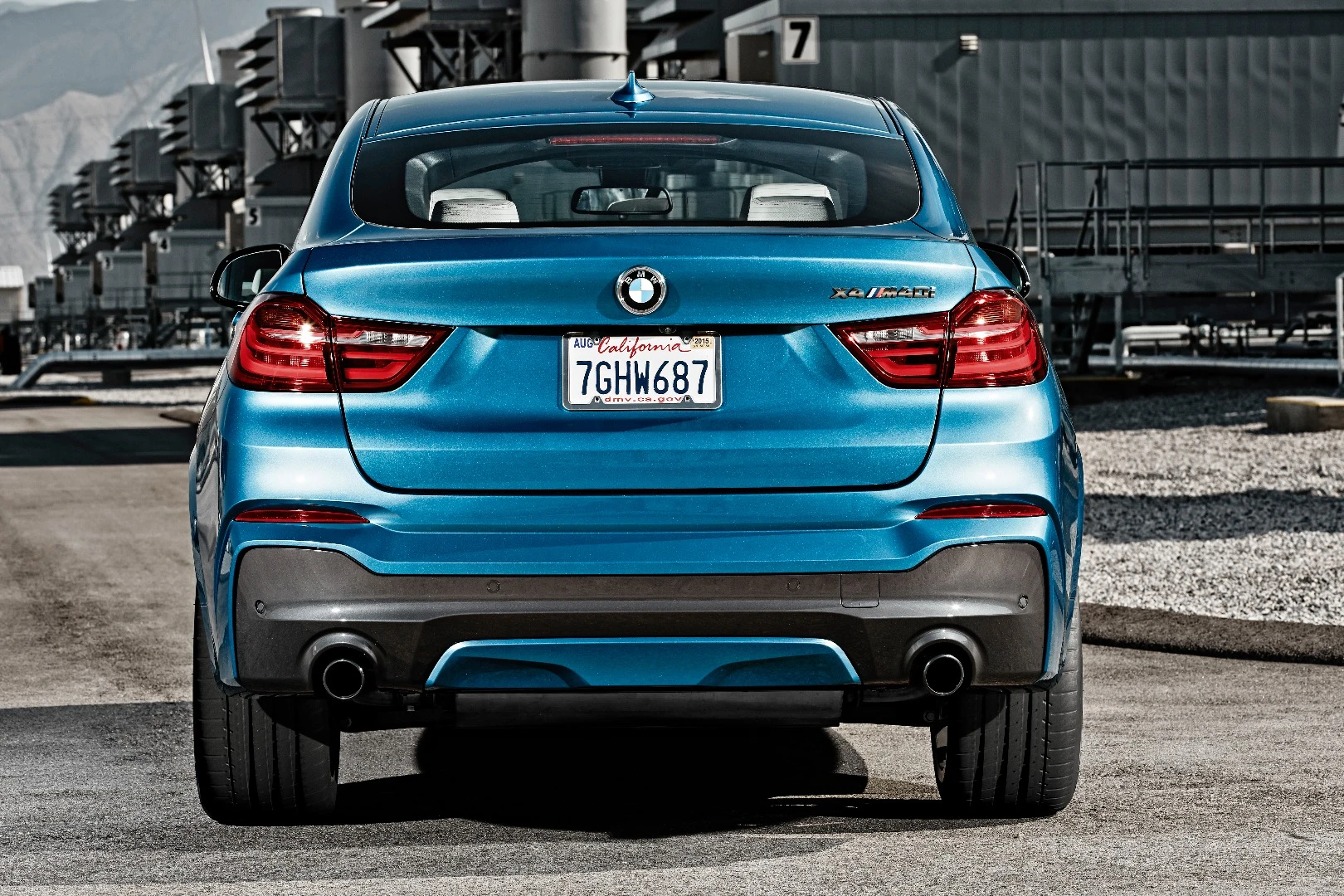 The rear diffuser is for show - BMW doesn't mention any increase in downforce. Then again, this is an SUV - why would you need extra downforce?