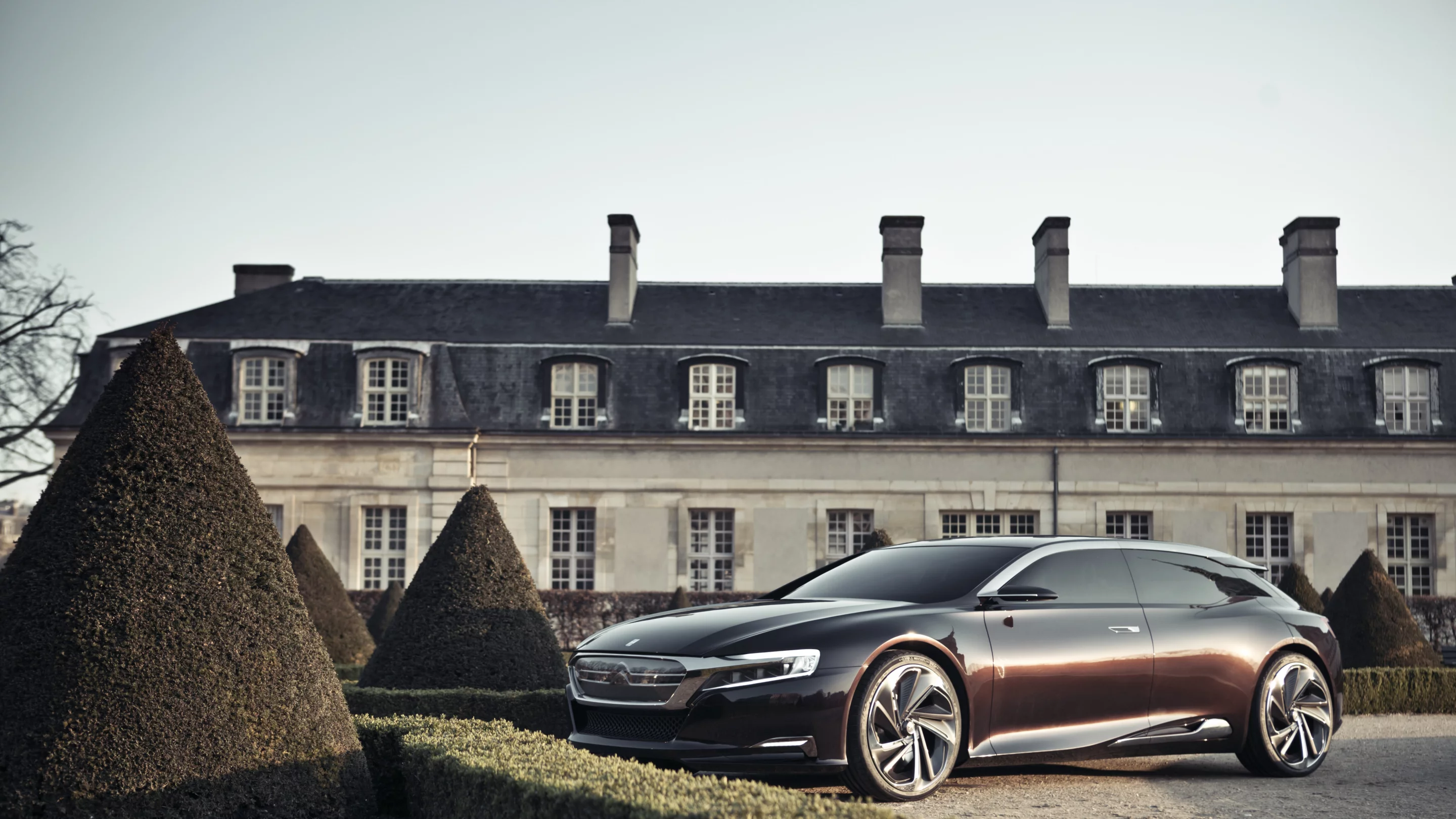 The Numéro 9 concept features design elements of the next three in Citroen's DS line