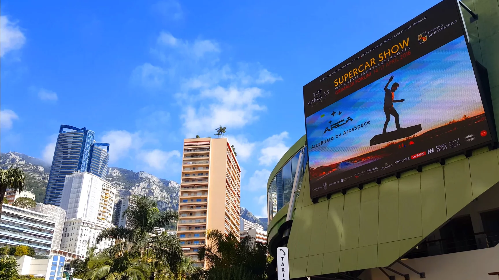 One of the stars of the show and the media drawcard for publicity purposes was the US$14,900 (€13,200) Arcaboard. With prices of most of the exotica at the show starting at least 20 times that much, the wow factor and accessibility of this innovative new consumer product made it one of the poster children of the well-oiled publicity machine.