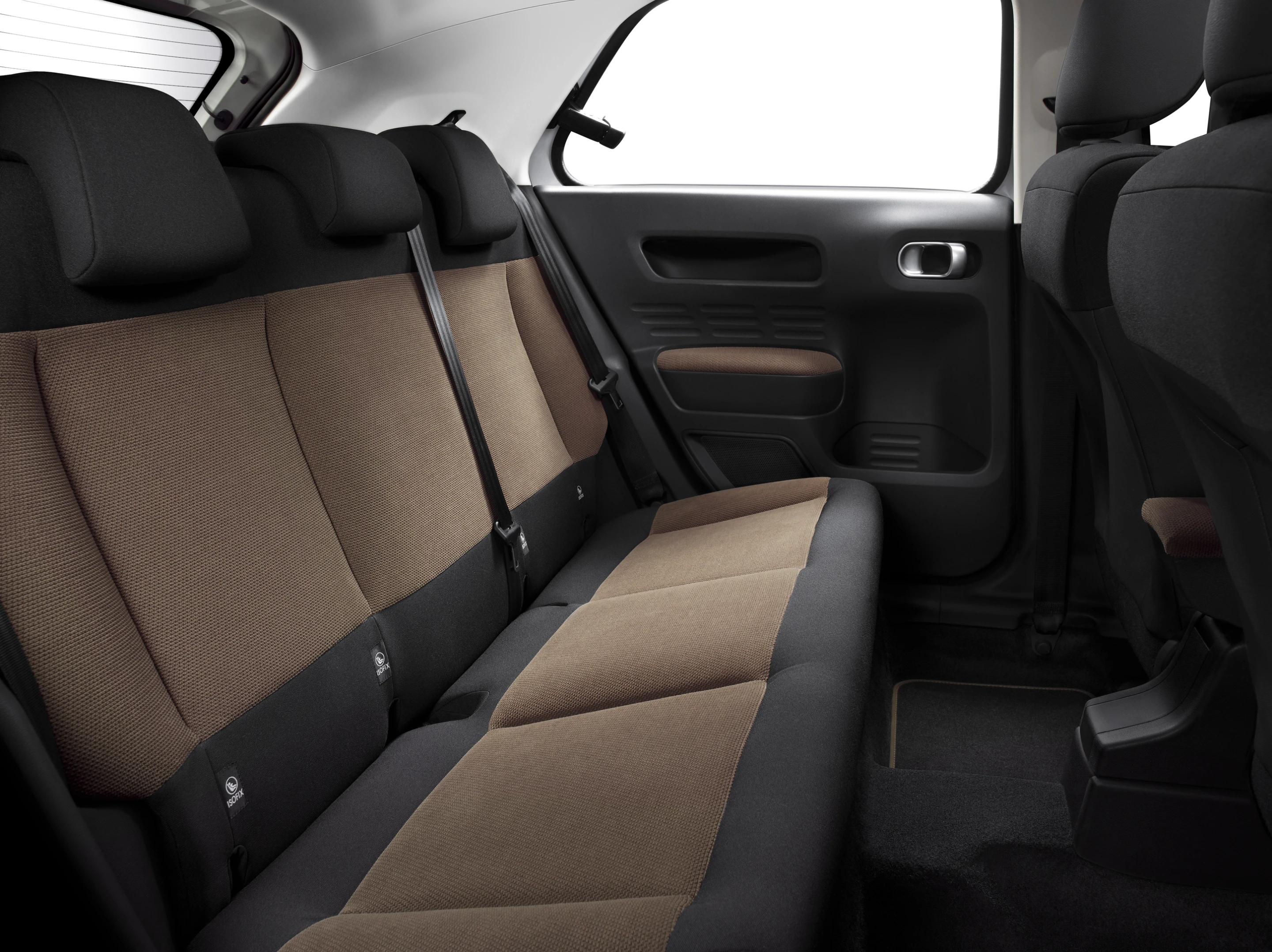 With foldable rear seats, the Cactus offers up 358 liters of storage space
