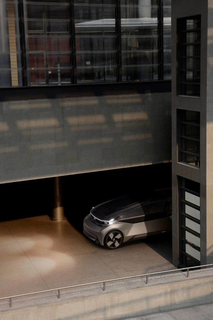 Volvo reveals the 360c concept