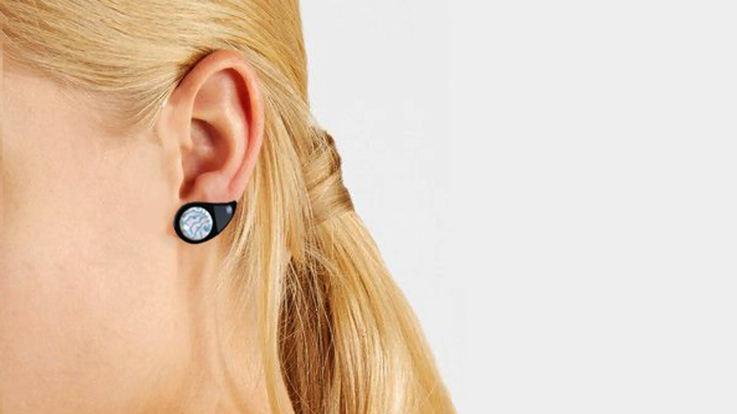 Glucose earring concept imagines blood sugar tracking via the earlobe