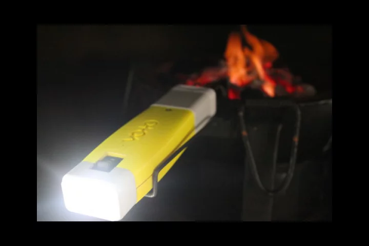 The VOTO fuel-cell charger gets power from cooking fires