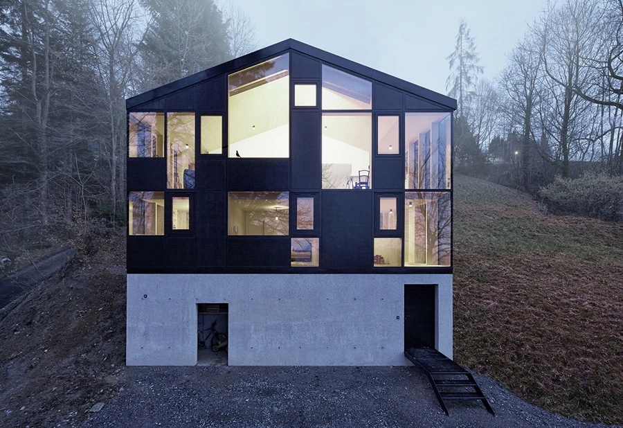 After being gutted, the original structure of Haus Hohlen was then enclosed by a new exterior