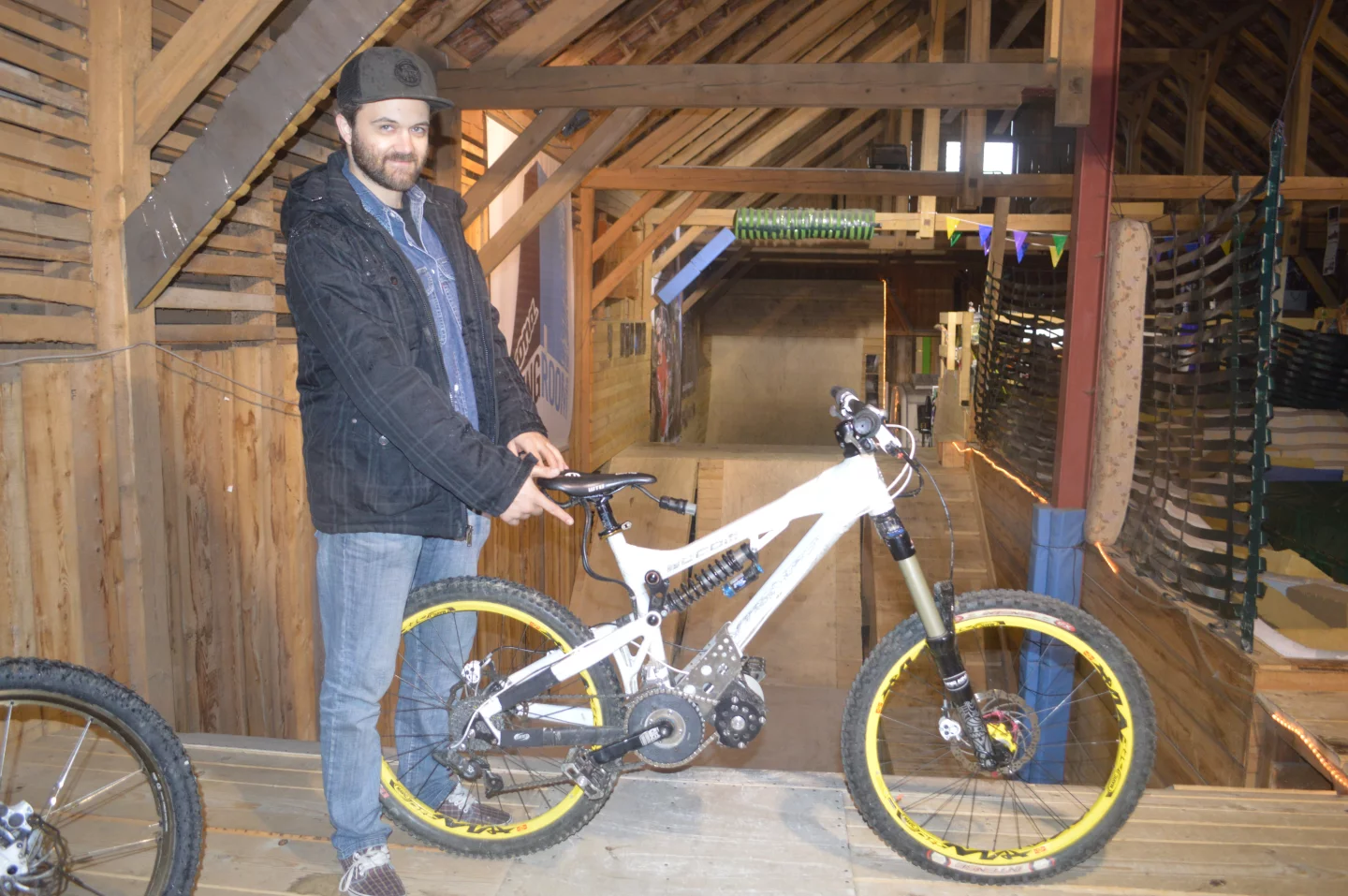 Mario Preining and an EGO-powered downhiller