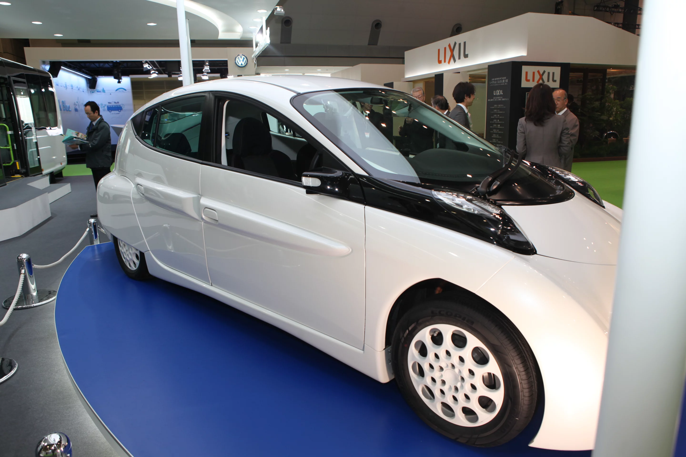 The prototype SIM-LEI electric car