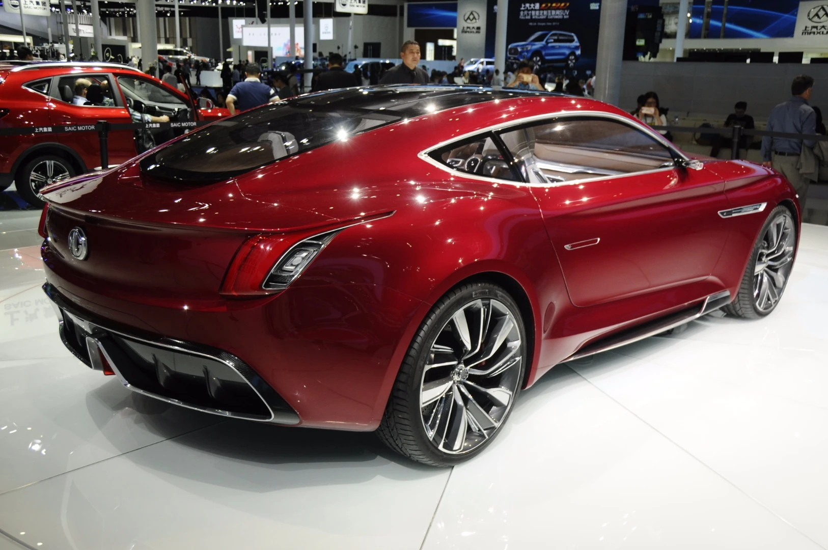 MG debuts the E-motion concept at Auto Shanghai 2017