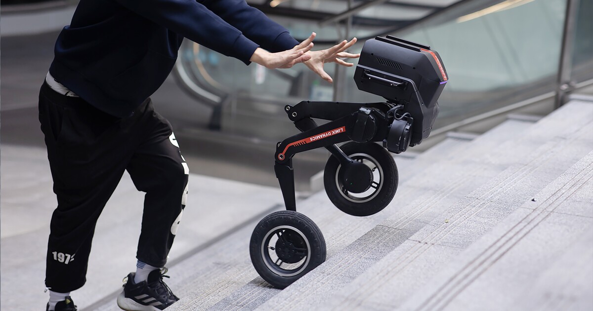 Dual-wheel balancing Tron 1 robot flaunts supreme agility Dual-wheel balancing Tron 1 robot flaunts supreme agility