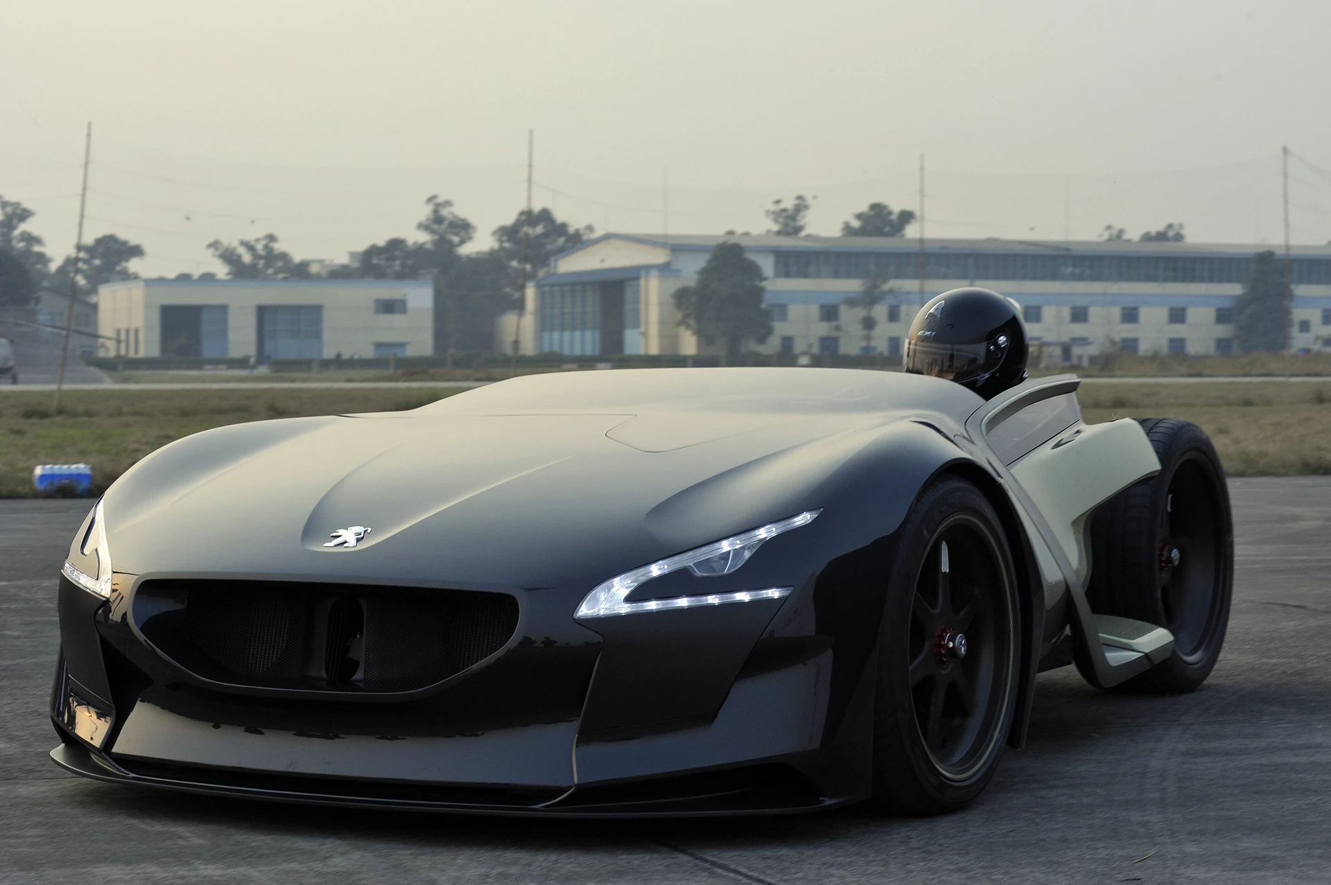 Peugeot's EX1 electric concept