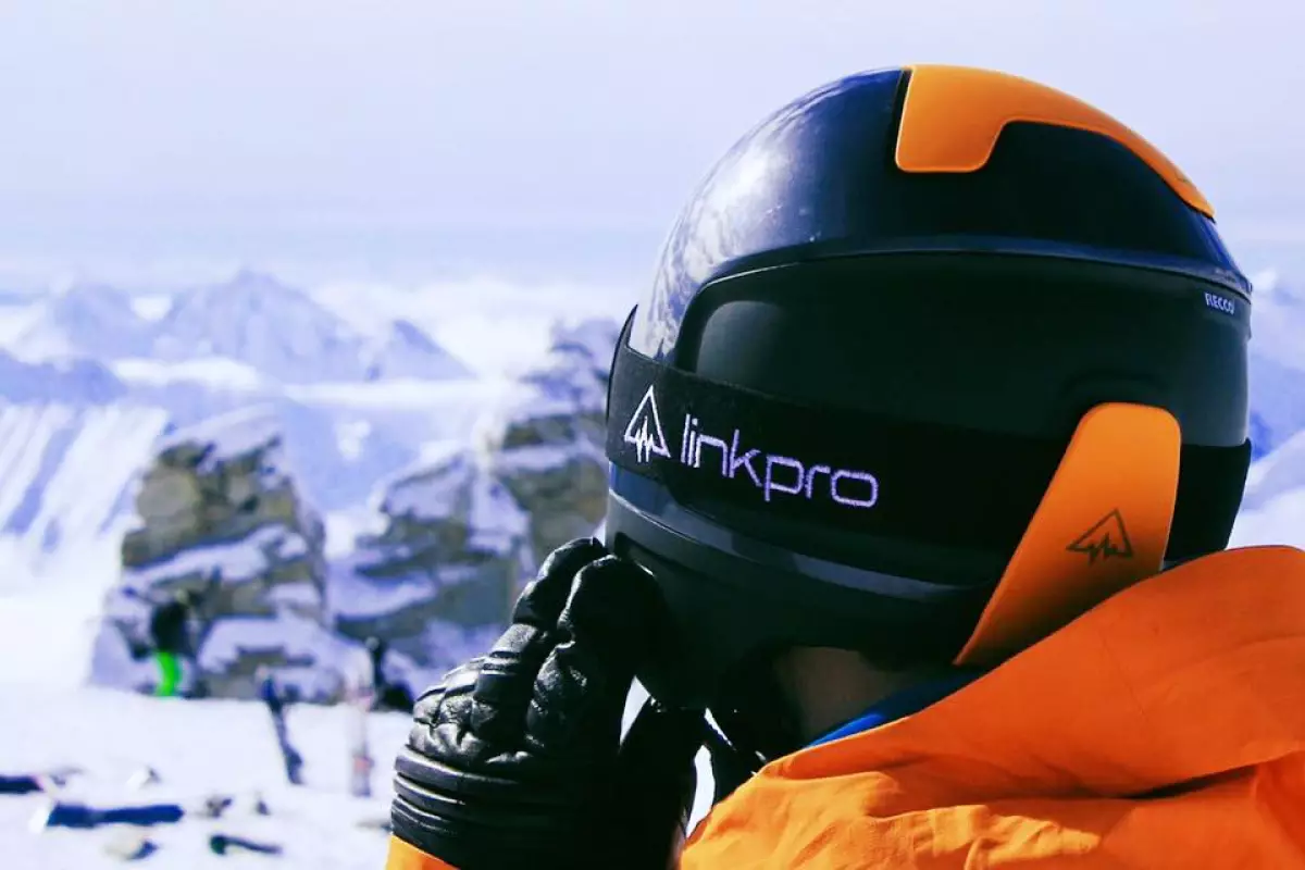 The Explore1 includes external, glove-friendly buttons