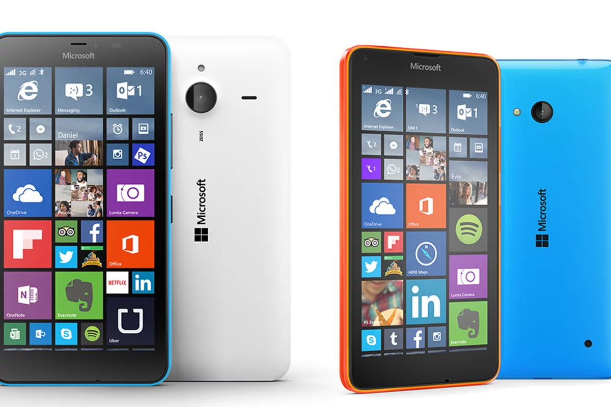 The new Lumia 640 (right) and 640 XL (left)