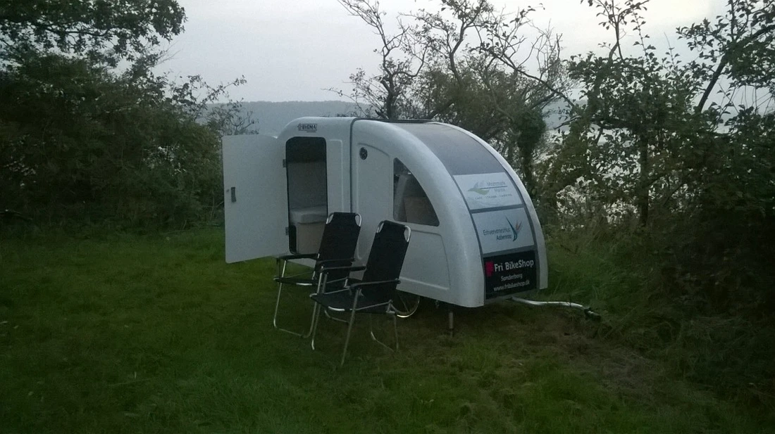 A small outside kitchen area and an additional awning can also be attached (Photo: Wide Path Camper)