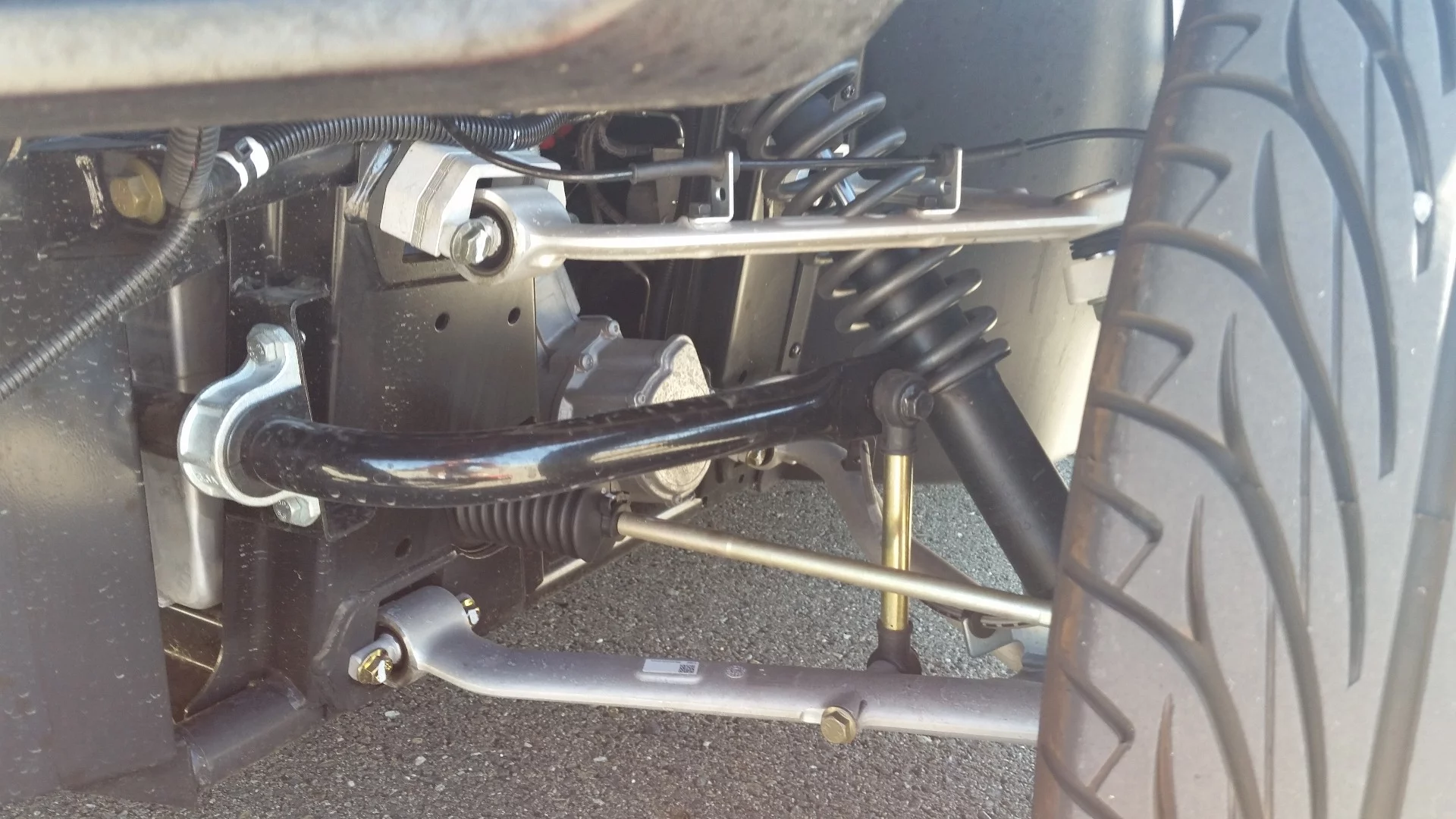 Double wish-bone suspension and anti-sway bars keep the Slingshot hugging the road