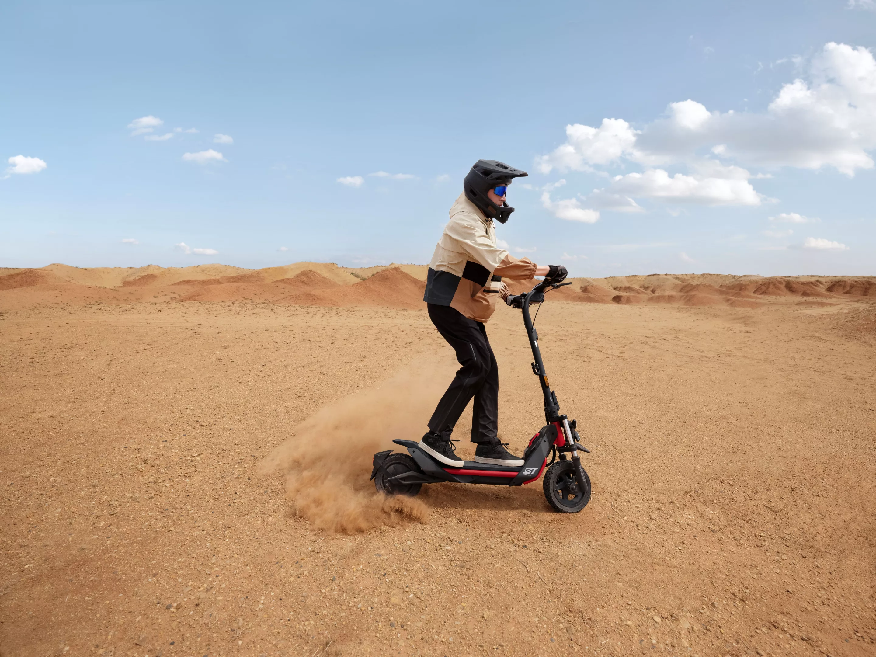 A 1,600-watt (peak) hub motor at the rear wheel will power you through all-terrain adventures