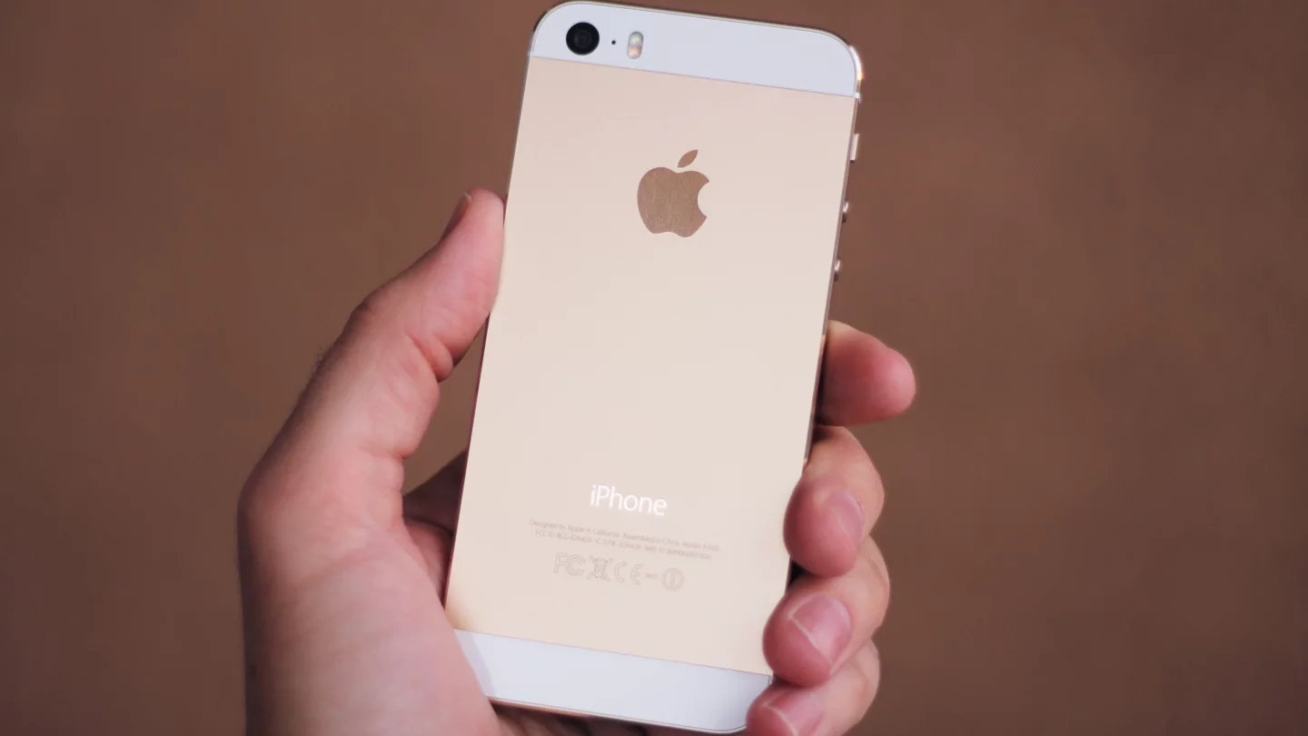 The iPhone 5s weighs a mere 112 g