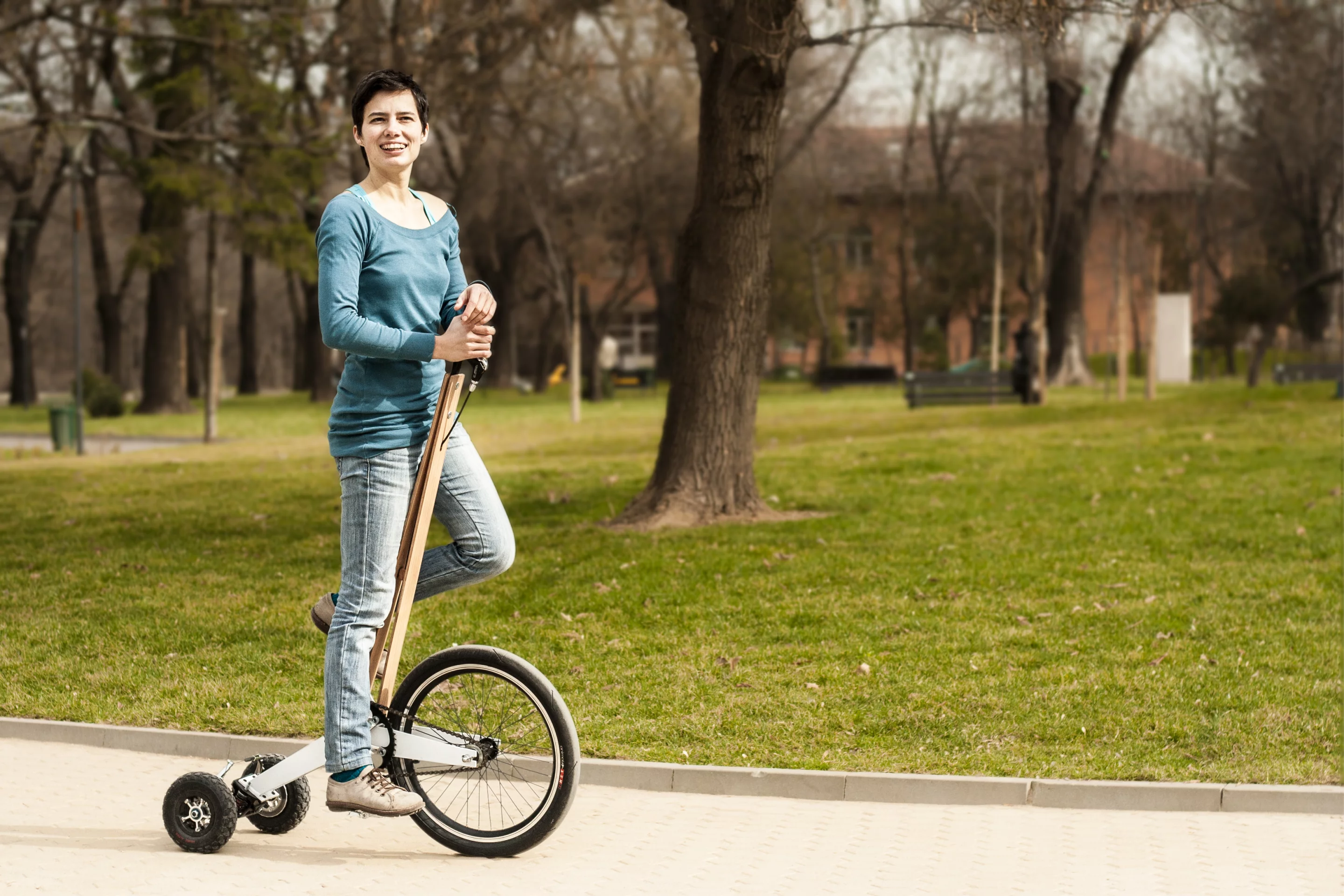 The Halfbike's compact design is intended to make it a viable alternative to the traditional inner city bike, scooter or skateboard