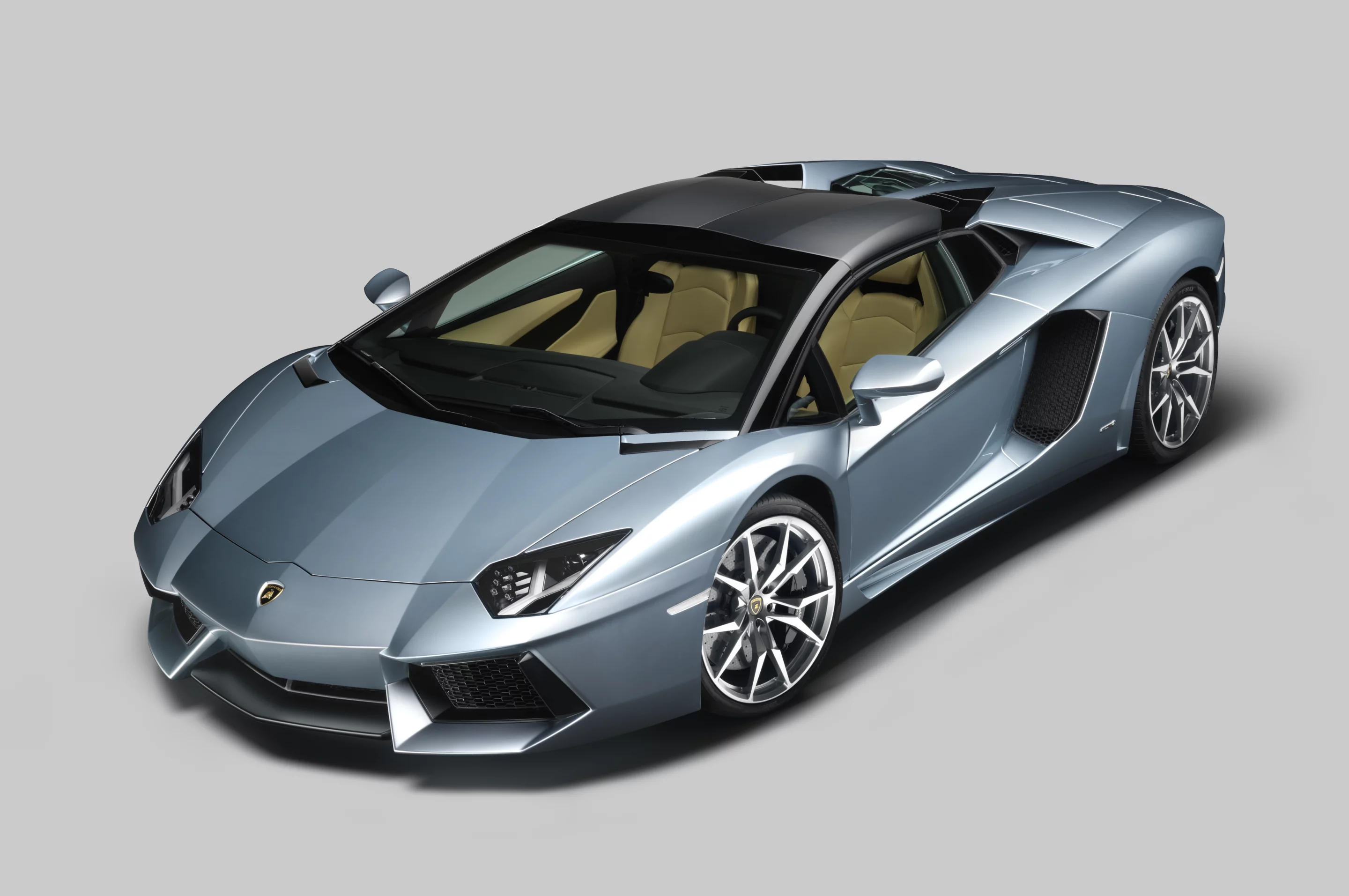 The new Lamborghini Aventador LP700-4 Roadster