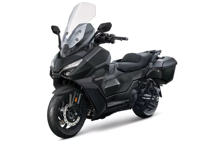 The TTLBT has the ability to go toe-to-toe with sub-500cc touring motos
