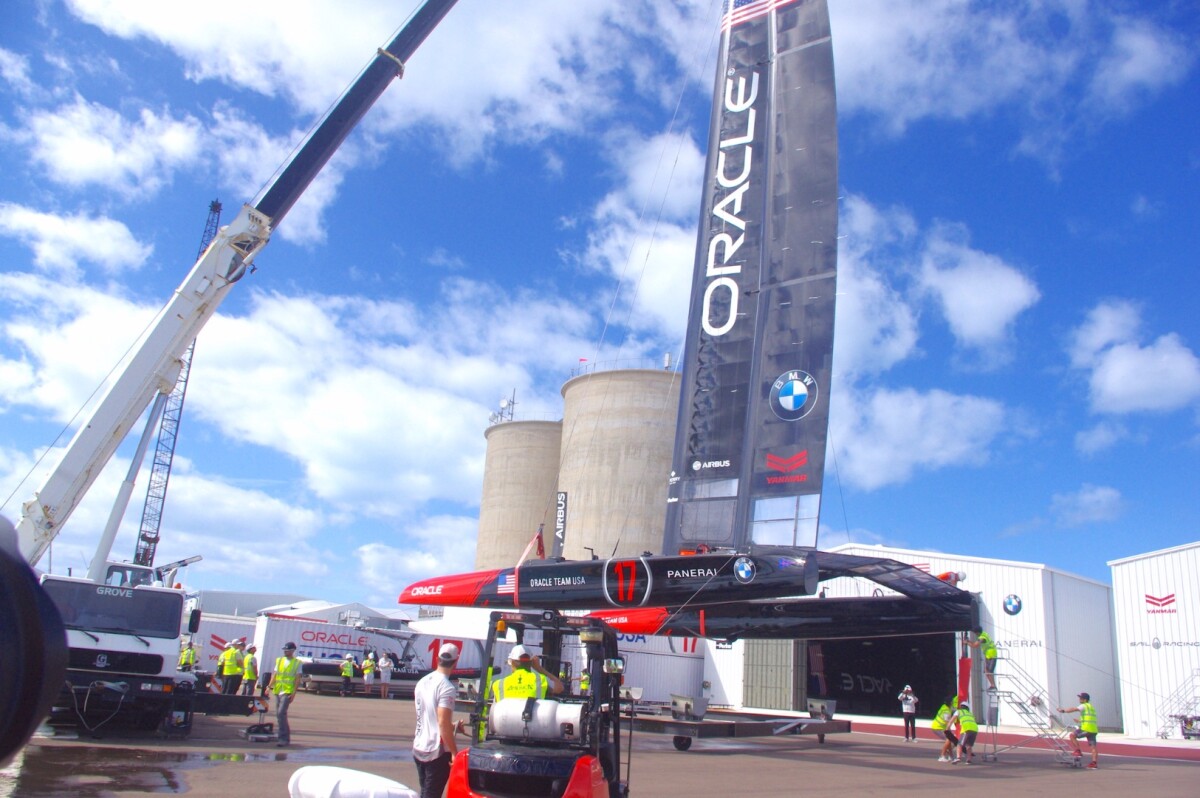 The fully assembled yacht being lifted for insertion in the water. The yacht weighs 2,400 kg (5,291 lb).