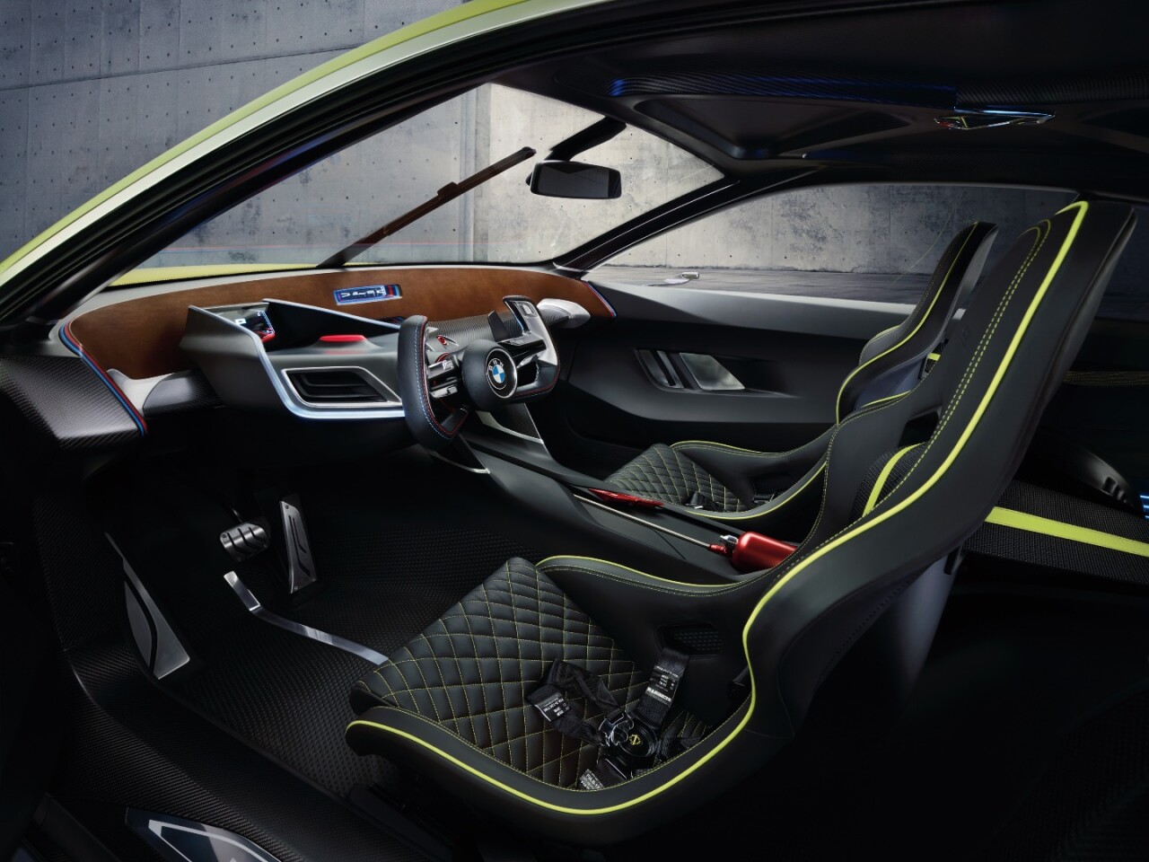 Six point harnesses are a hint at the CSL's race focus