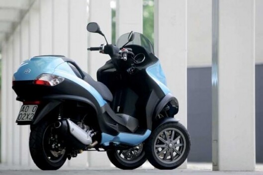 vespa 2 wheeler price