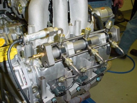 Assembled 6-Cylinder Subaru SCS HFE with Direct Injection Common Rail and Pistons