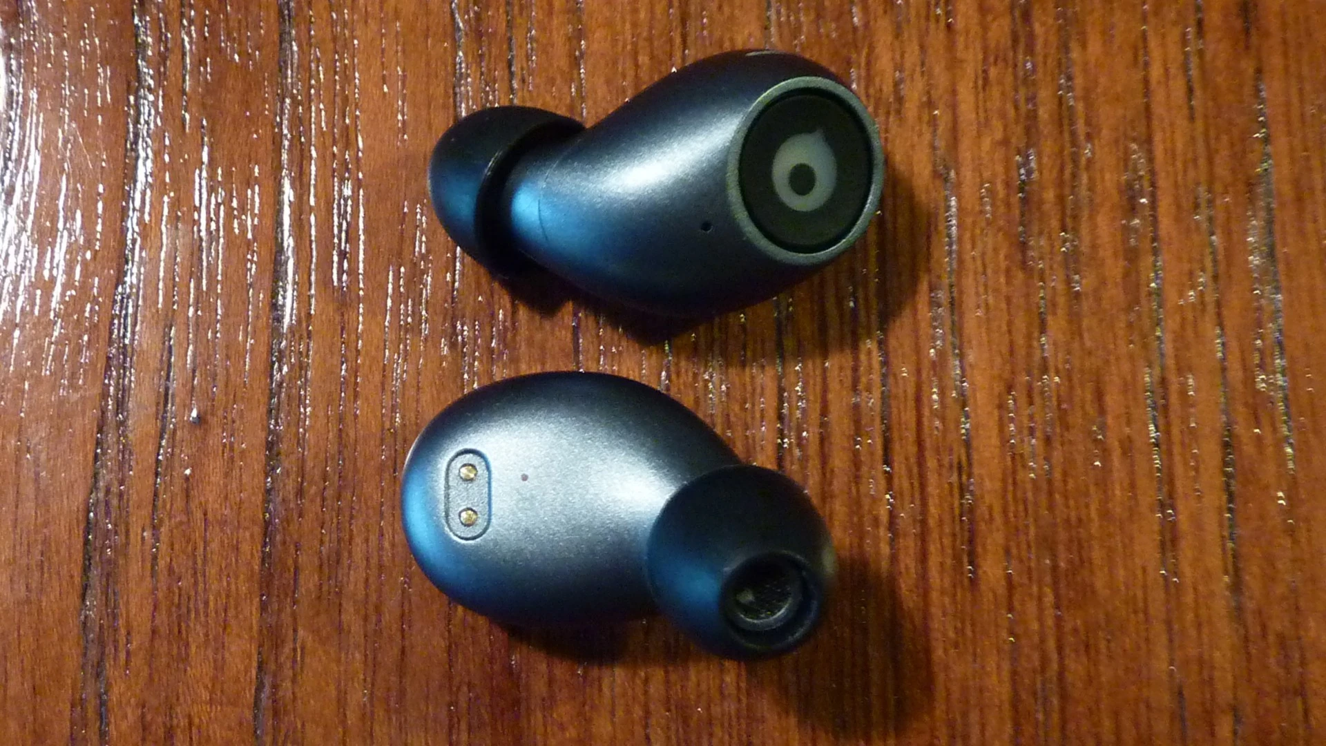The Crazybaby 1S earbuds
