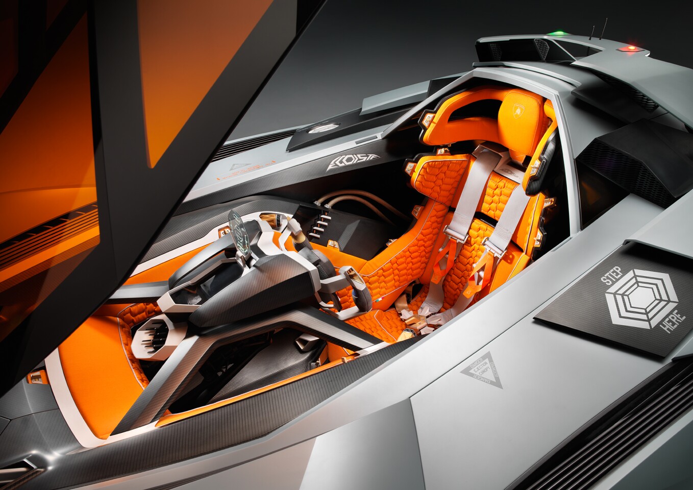 The Egoista's single-person cockpit