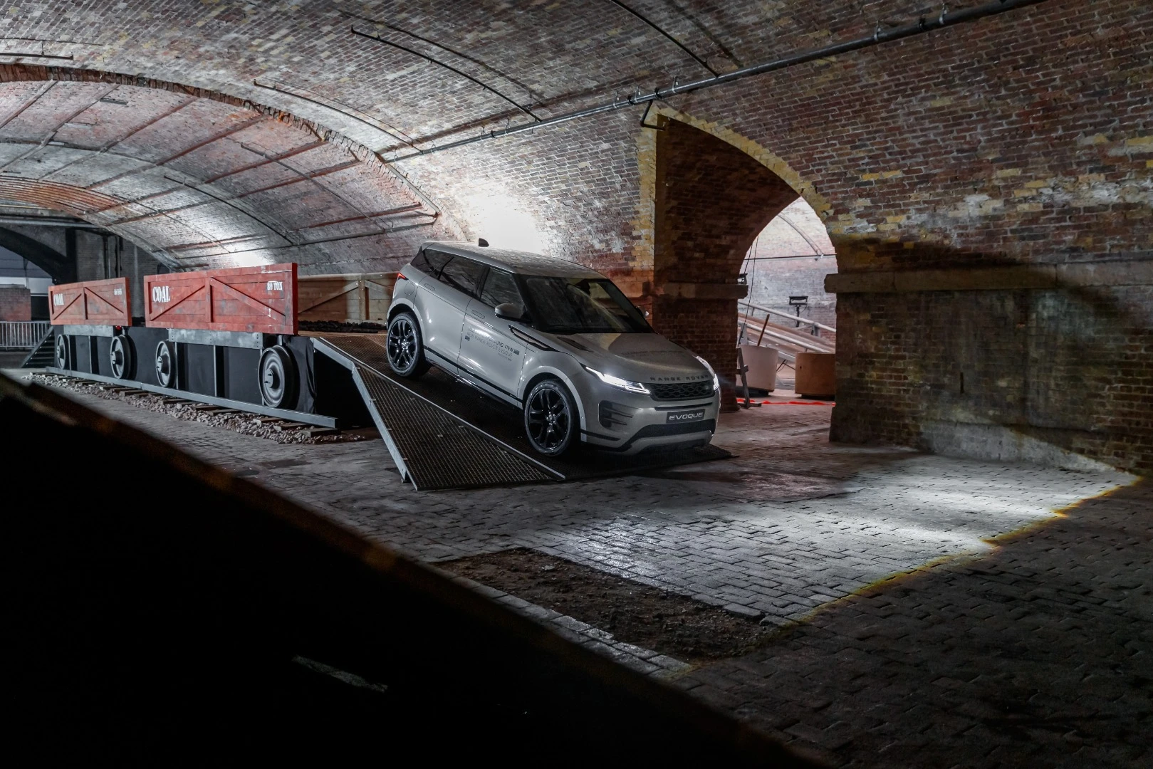 Built to handle urban environments as well the weekend getaway, Jaguar Land Rover promises agile handling from the new Range Rover Evoque