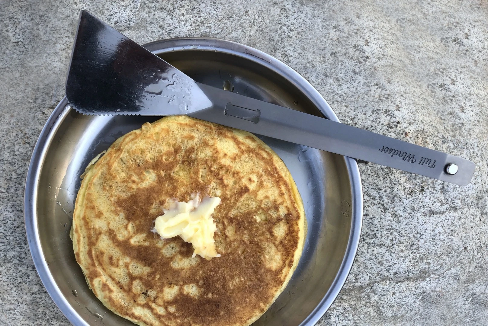 The Splitter's spatula features a serrated edge