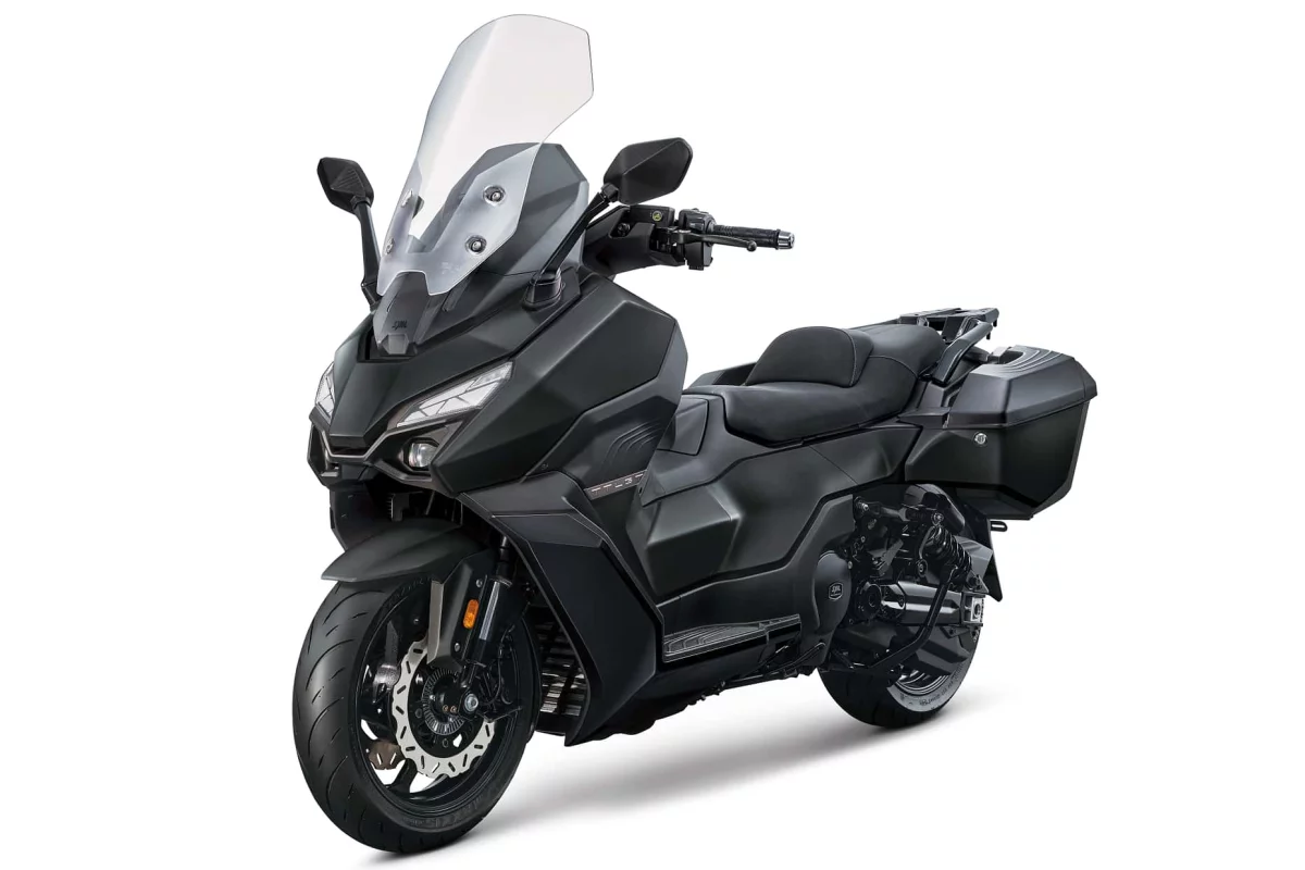 The TTLBT has the ability to go toe-to-toe with sub-500cc touring motos