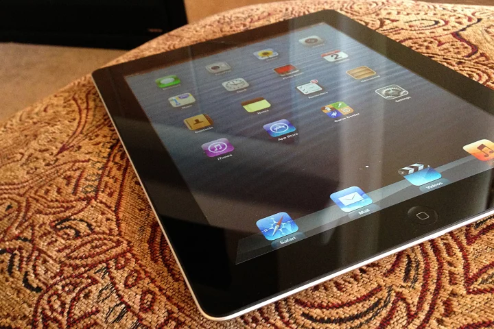 We review the new 4th-generation iPad with Retina Display