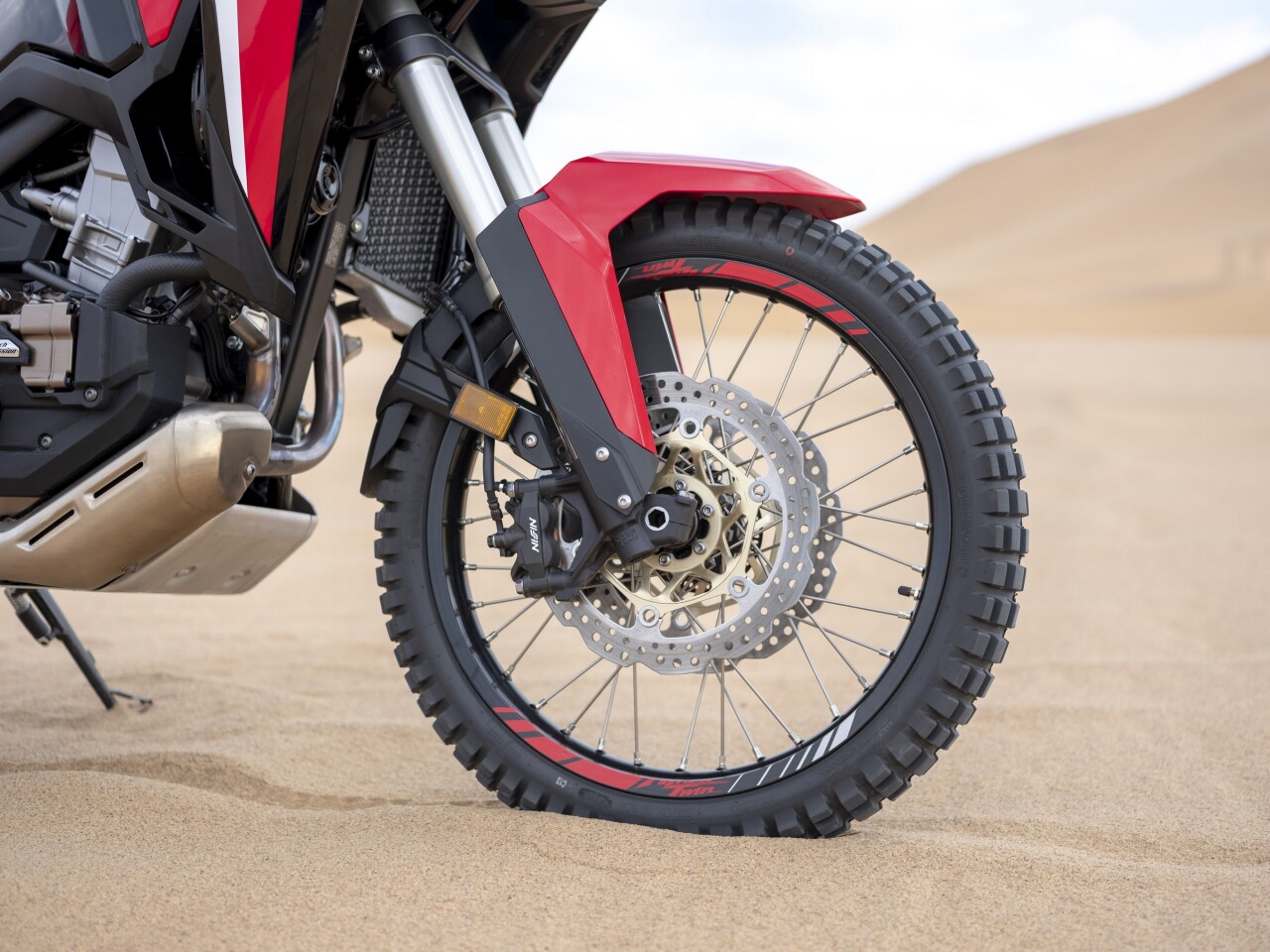 The 2020 Honda CRF1100L Africa Twin retains the same suspension and brake setup as the previous model