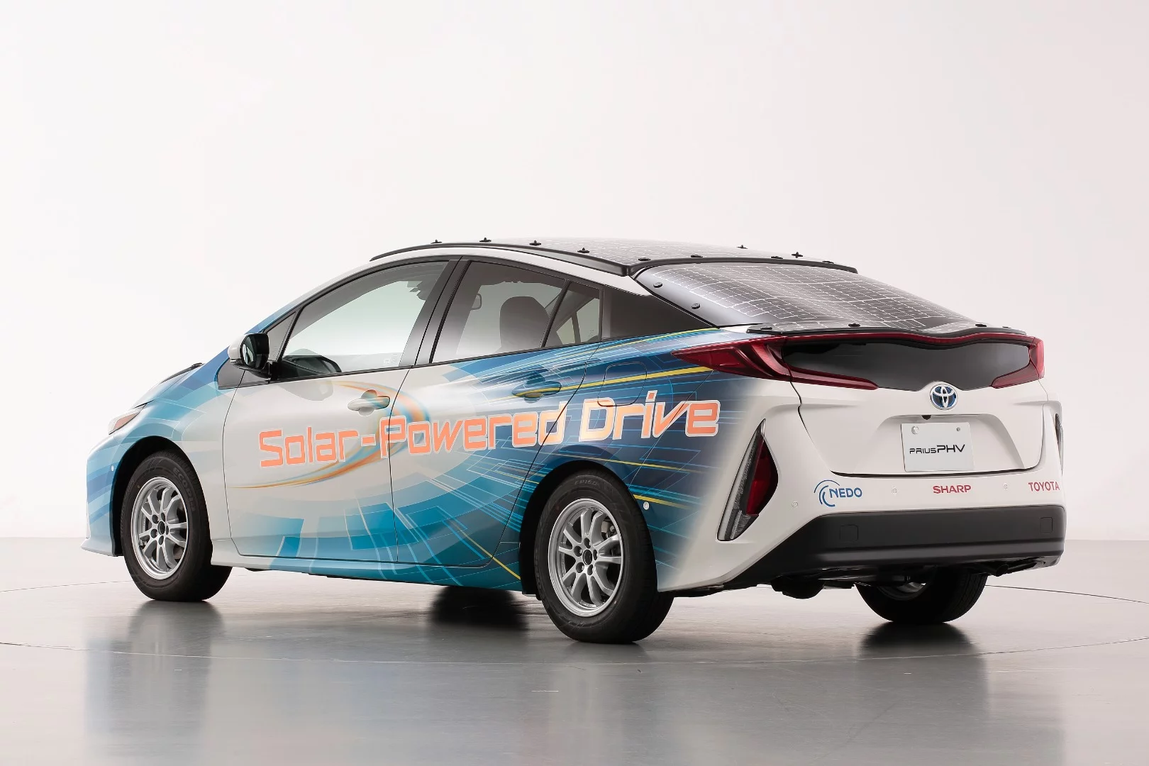 Toyota says the new Prius' solar array can add 44.5 km of battery-only range per day