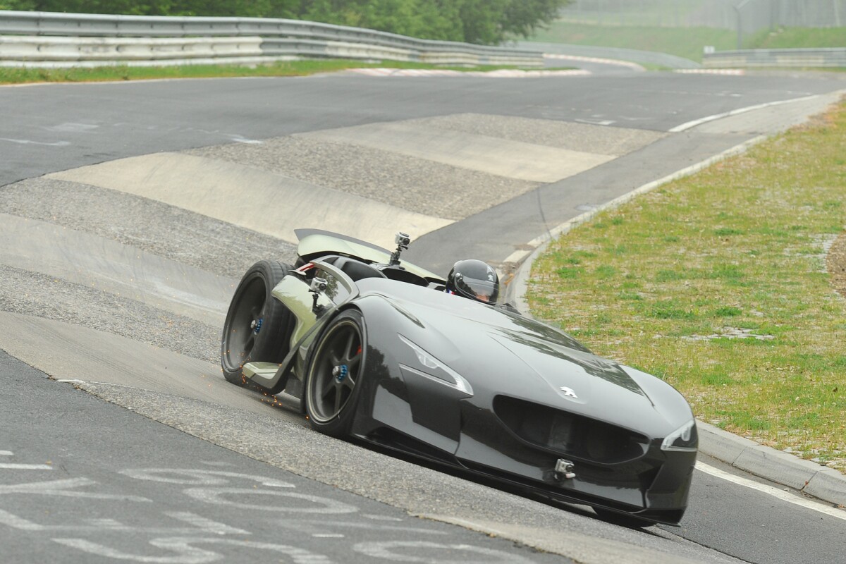 Peugeot's EX1 electric concept