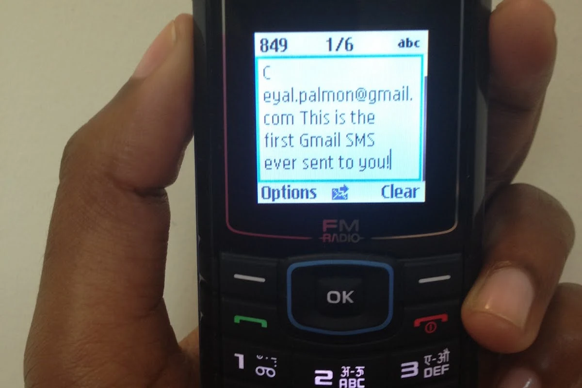 Gmail SMS allows users of older and more basic cellphones located in Ghana, Nigeria and Kenya to access Gmail