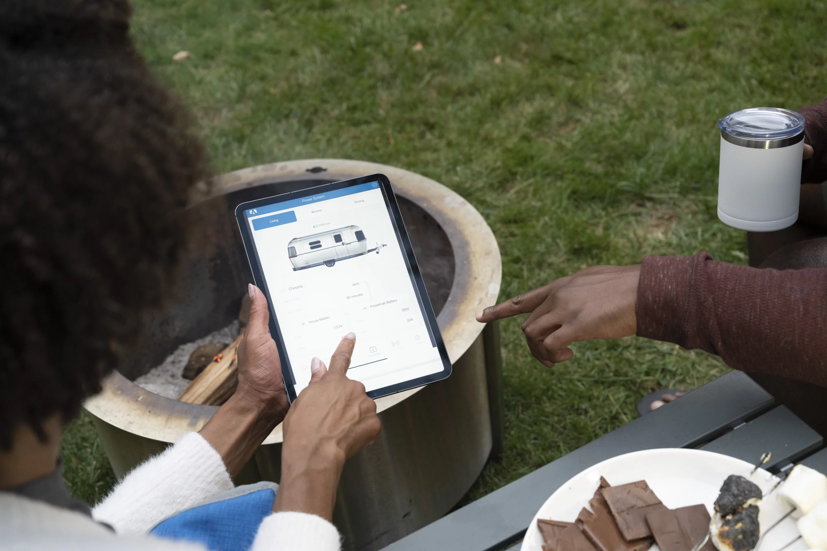 The touchscreen- and app-based connectivity system would also provide trip planning and system monitoring tools