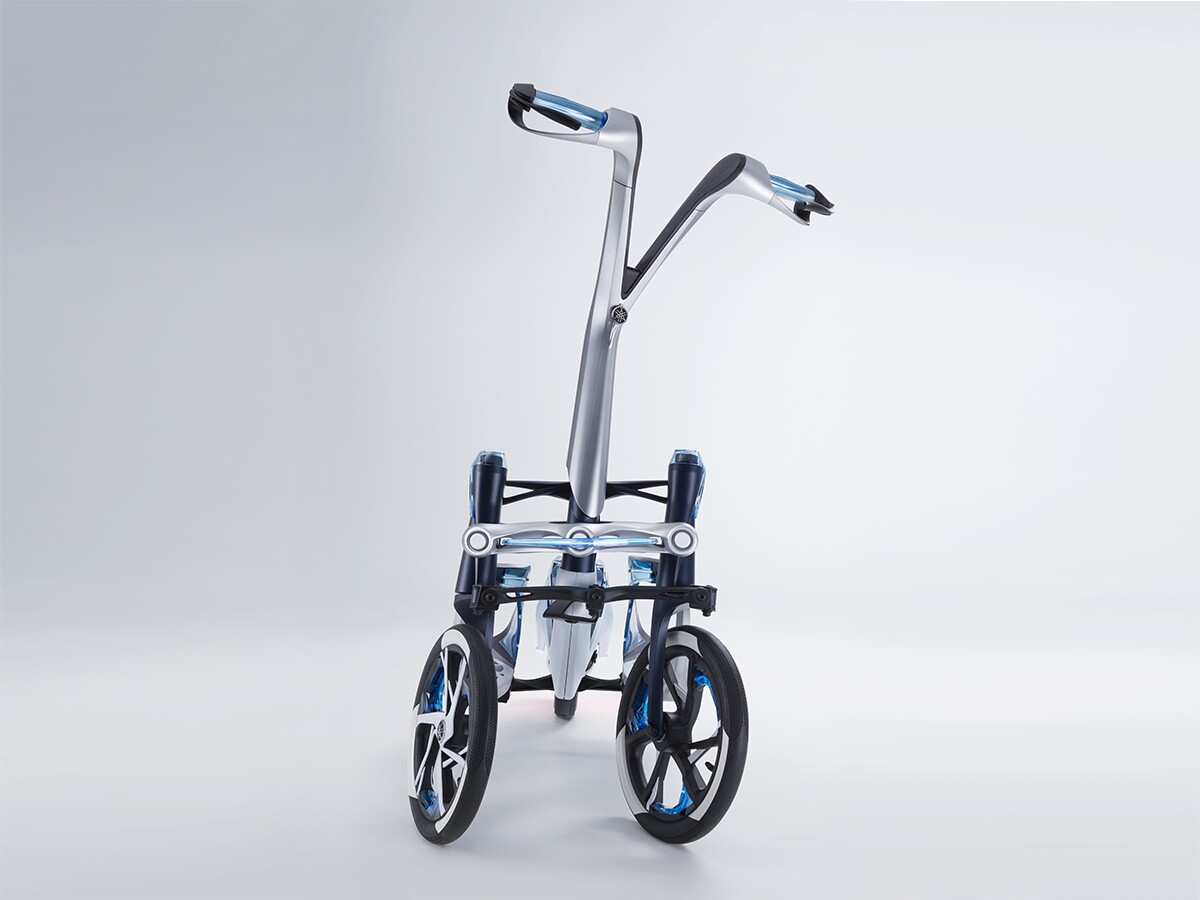 The Tritown makes use of the same Leaning Multi-Wheel technology used in earlier Yamaha concepts