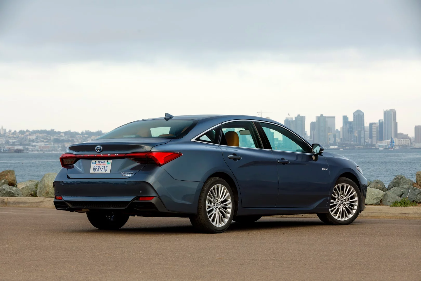 The 2019 Avalon has a 43 mpg EPA rating for its combined fuel economy and our time with it in the real world showed it more than capable of getting that