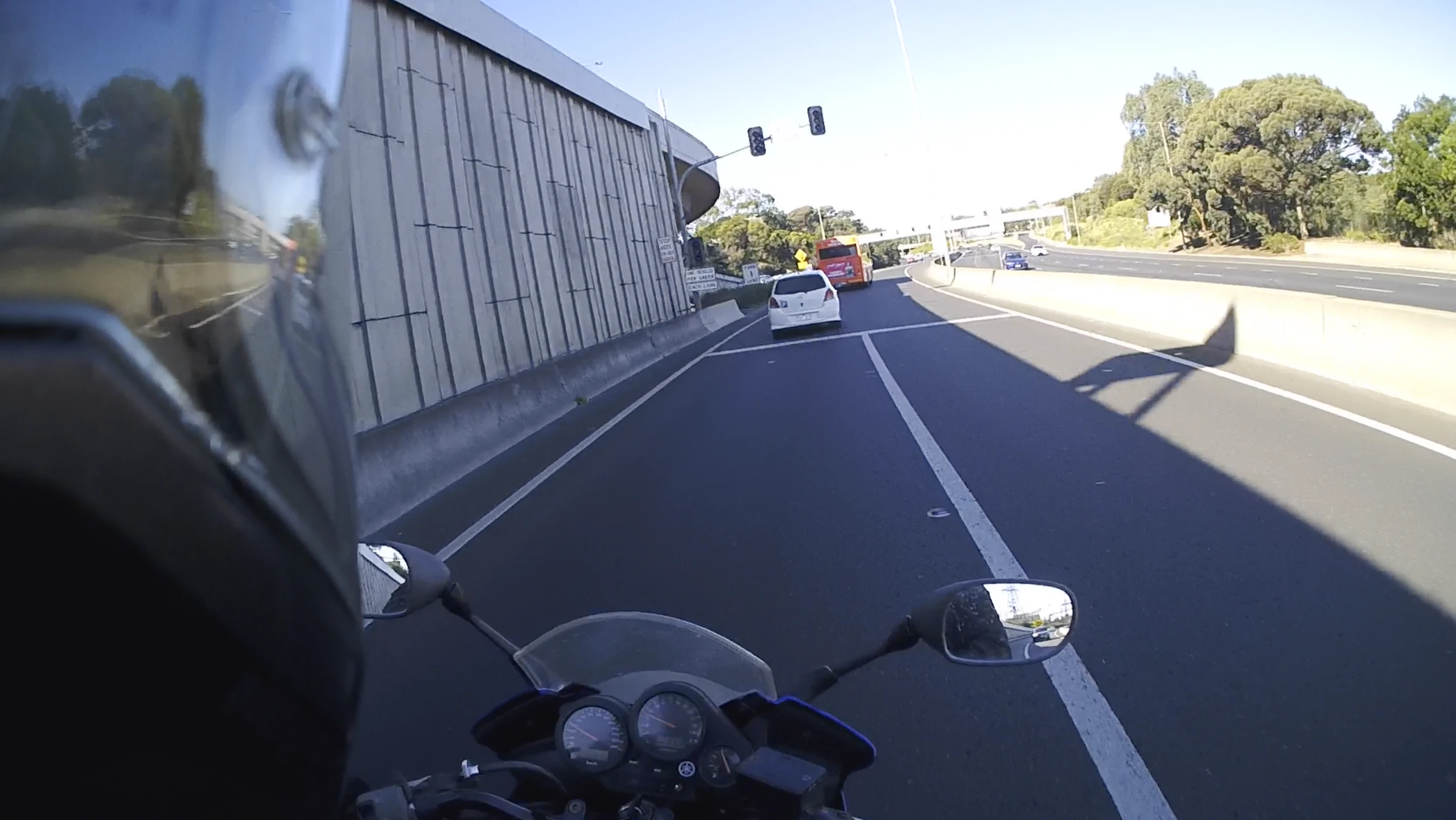 Sena Prism: video screenshot showing shadow and highlight handling (Photo: Loz Blain/Gizmag.com)