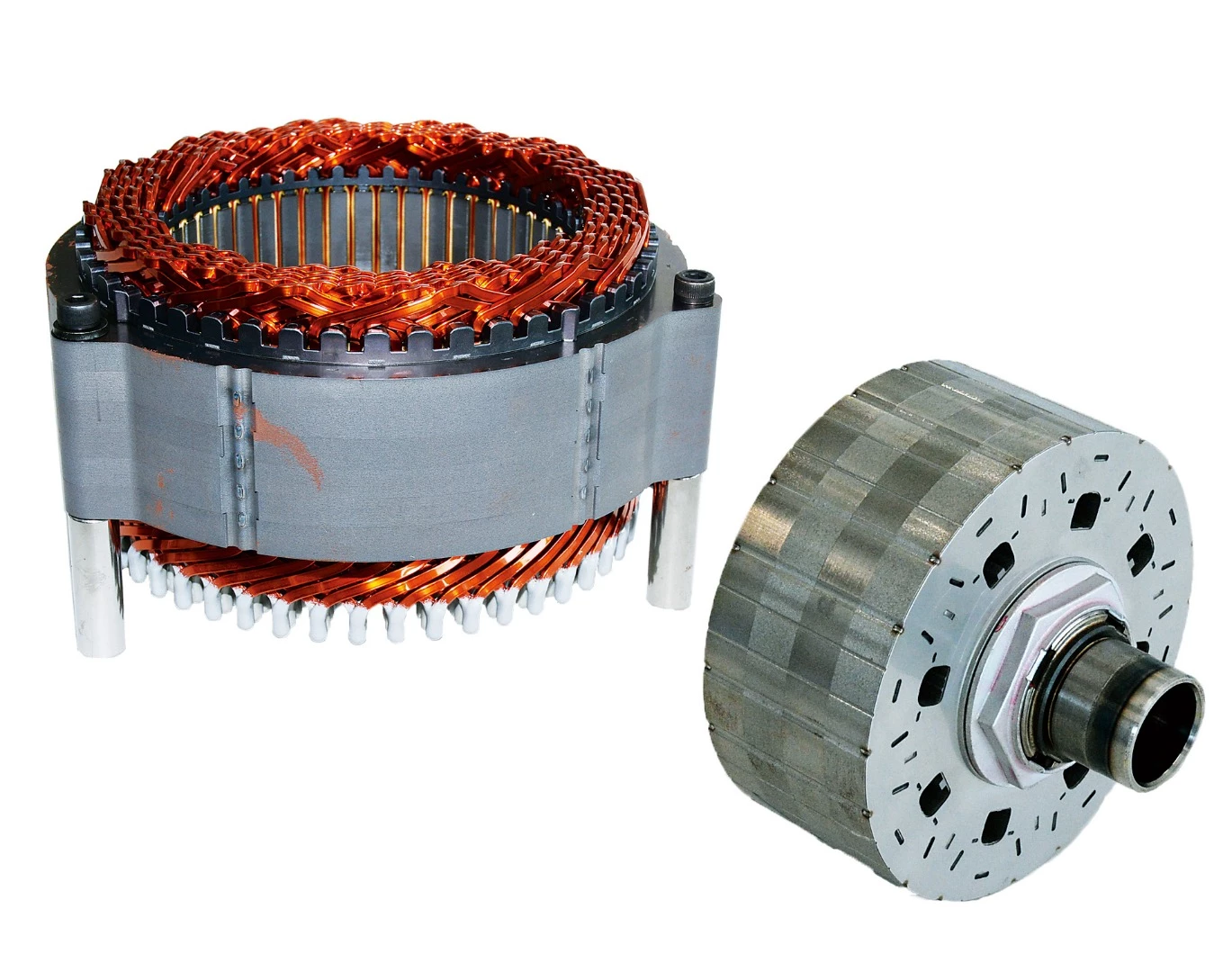 Toyota's royalty-free patent archive includes nearly 2,600 electric motor patents, 2,020 relating to power control units, 7,550 for system controls, 1,320 for engine transaxles, 2,200 for chargers, and the addition of 2,380 fuel cell patents to the 5,680 already available since 2015