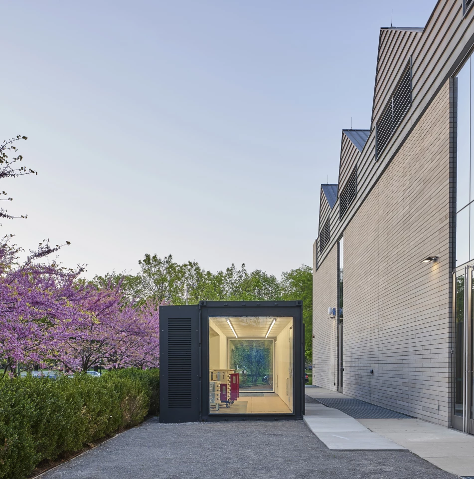 Logan Center Kilnhouse was designed by Woodhouse Tinucci Architects for the University of Chicago Logan Center for the Arts