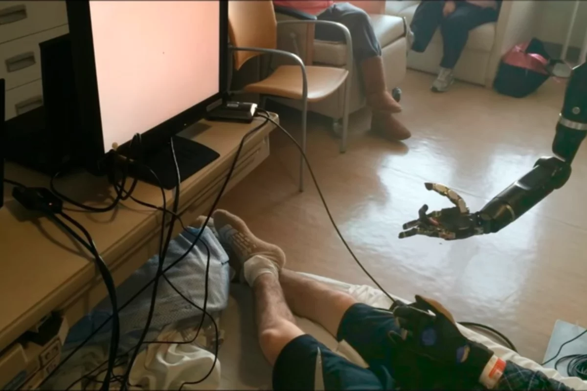 The fingers of a prosthetic limb were able to be controlled via thought with 76 percent accuracy, with accuracy bossted to 88 percent by grouping the ring and pinkie fingers together