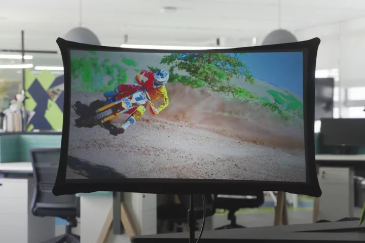 The Splay Max starts flat-packed in a small protective case, and unfurls like an umbrella to offer a 35-inch second screen for your laptop