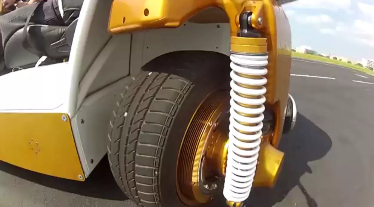 Motors are located in each wheel (Photo: NASA)