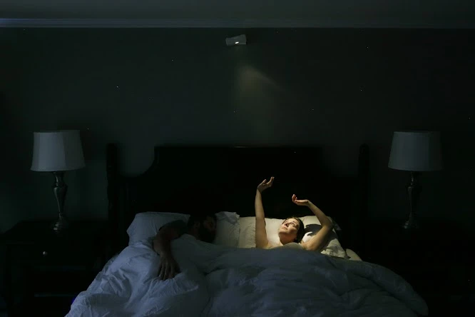 Wakē uses targeted sound and light to spare your partner an early awakening (Photo: Lucera Labs)