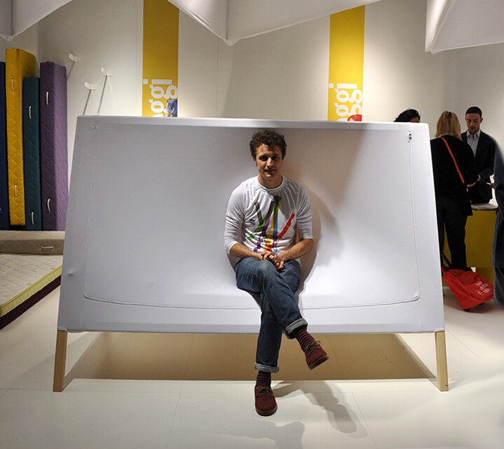 Foresta designed by Sakura Adachi reinvents the traditional single sofa bed (Photo: Edoardo Campanale/Gizmag.com)