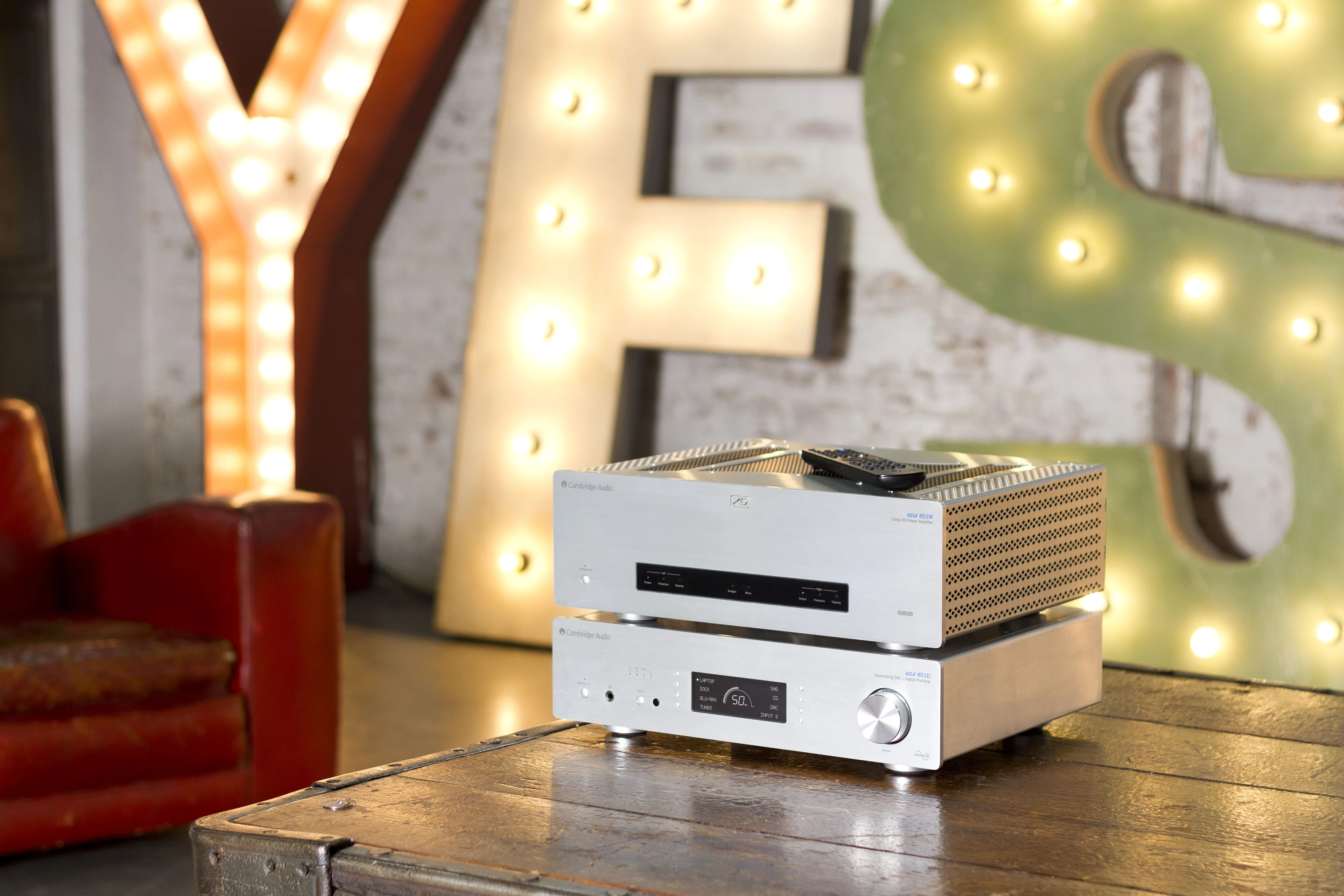 The Azur 851D with the Azur 851W power amp