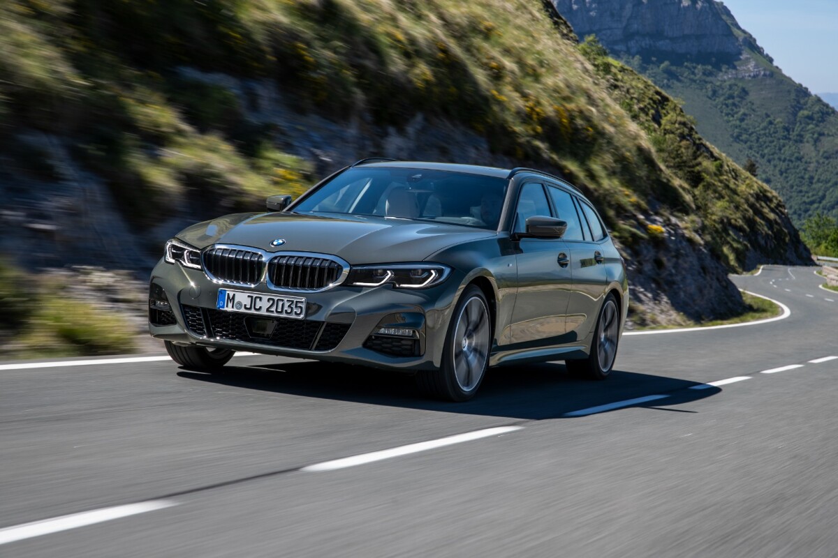 Herhaal Helderheid vervoer BMW debuts new estate wagon with sixth-gen 3 Series Touring